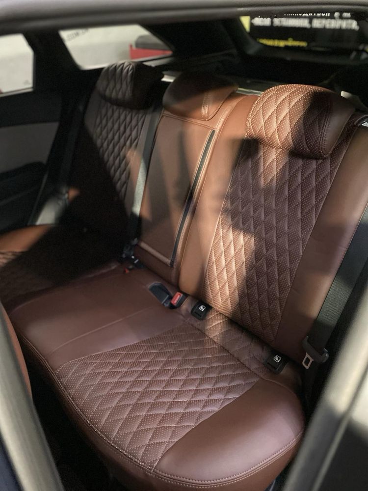 Модельні авточохли рівня перетяжки на Kia Ceed 3