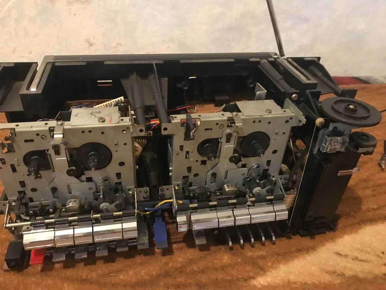 Магнитола SHARP QT-90 ZG..