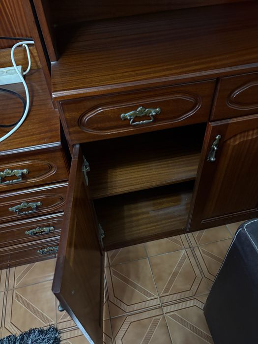 Móvel de madeira para sala de estar