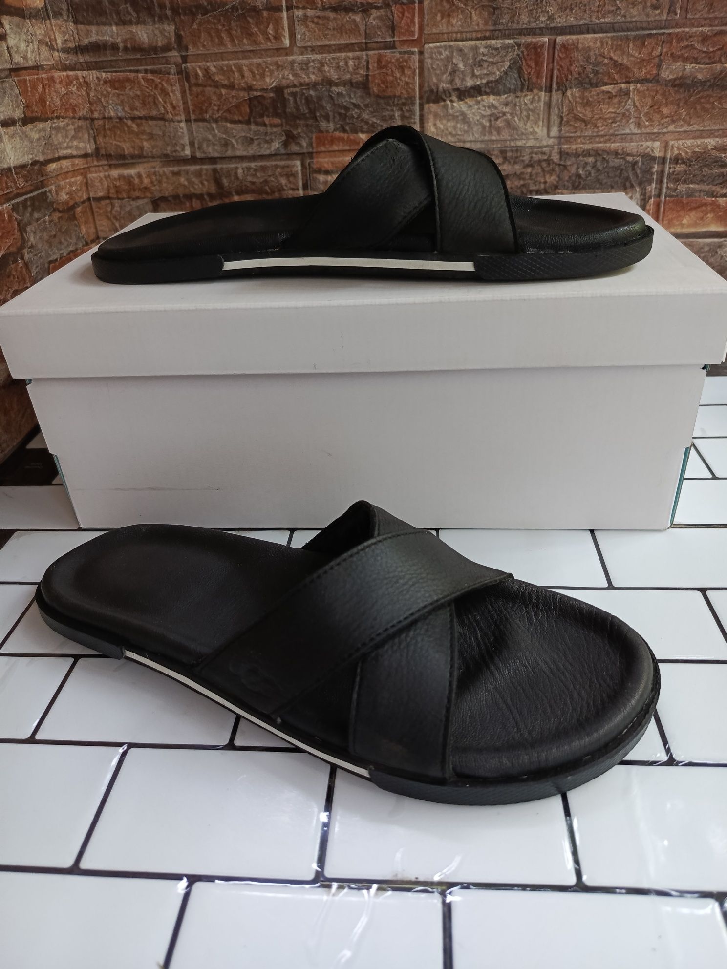 Шлепанці Ugg (43р.28 см )