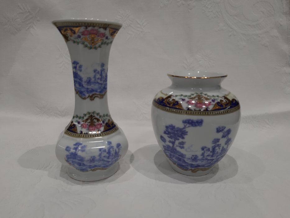 Pote e jarra em miniatura em porcelana Depos