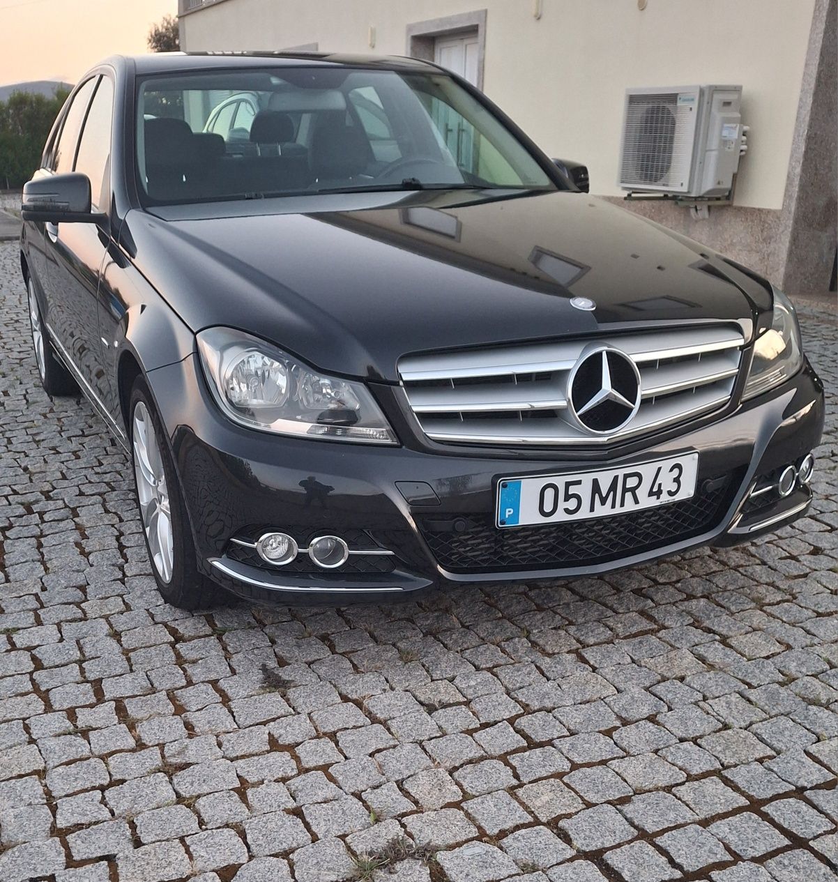 Mercedes-Benz C 220 CDi Avantgarde BlueEfficiency Aut. Nacional