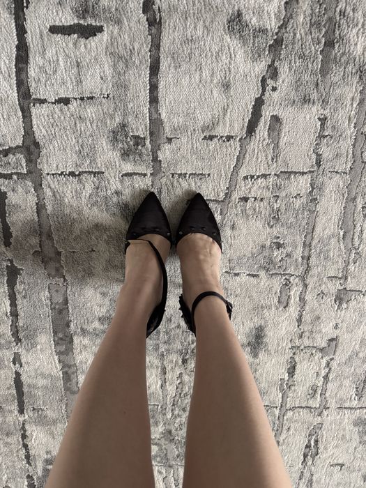 Туфлі жіночі з цікавим каблуком