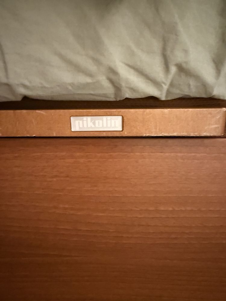 Cama de casal Pikolin 180x200 com colchão e espaço de arrumação