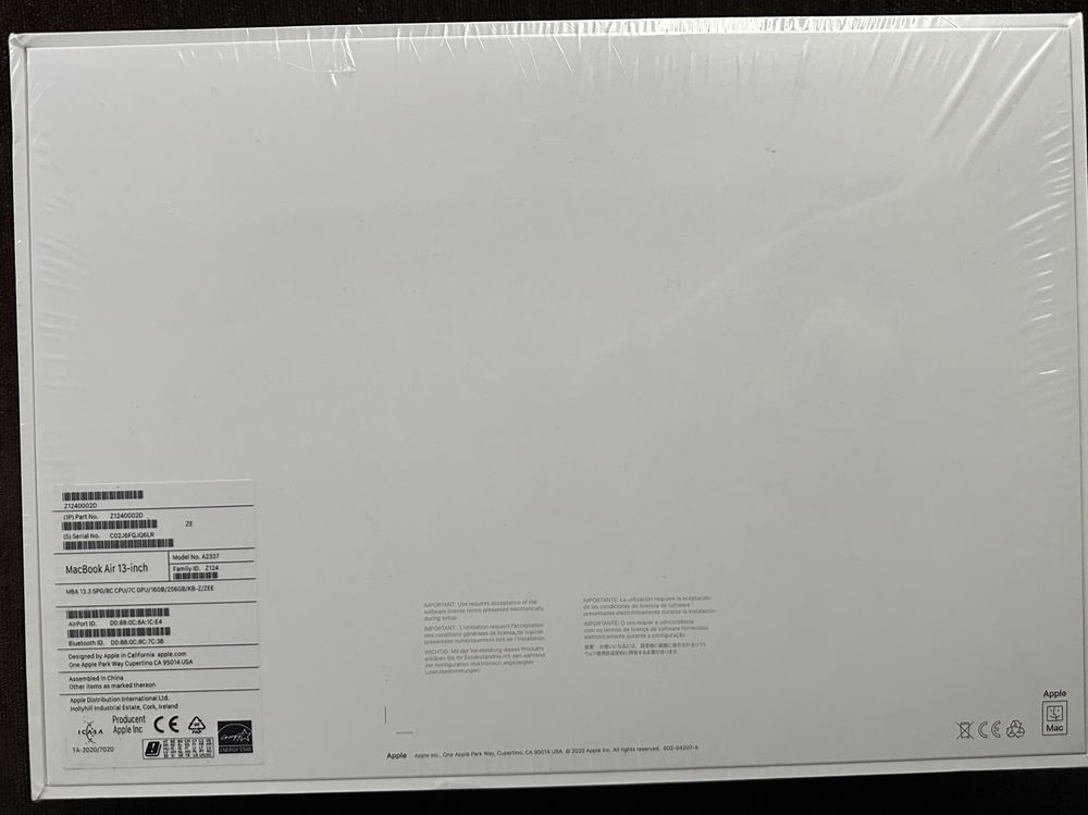 Apple MacBook Air M1 8-core CPU and 7-core GPU/16GB/256GB/Space Grey
