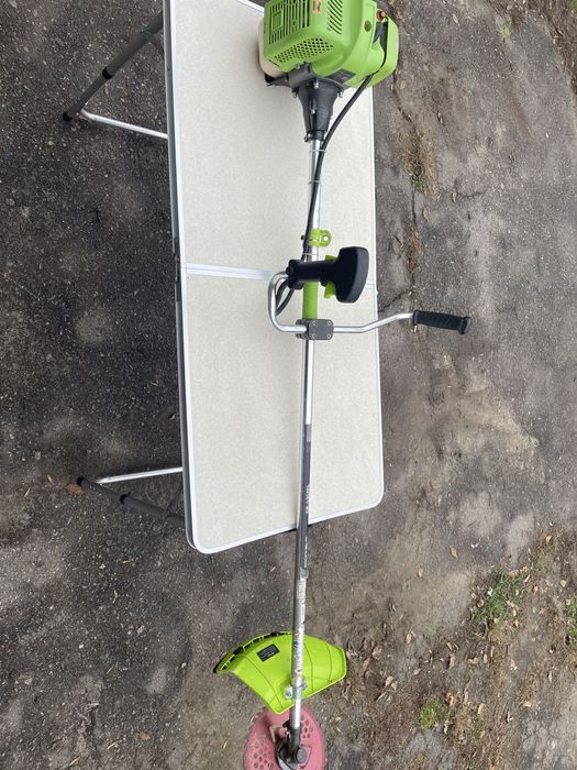 Продам мотокосу Grunhelm