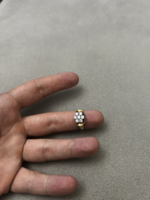 pierścionek złoty 585 z 0,70 CT diamentami