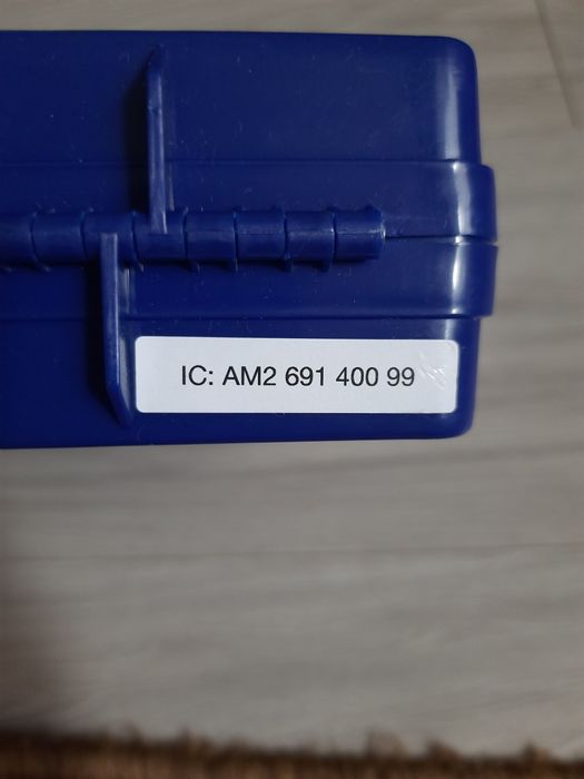 Набір ламп з запобіжниками.