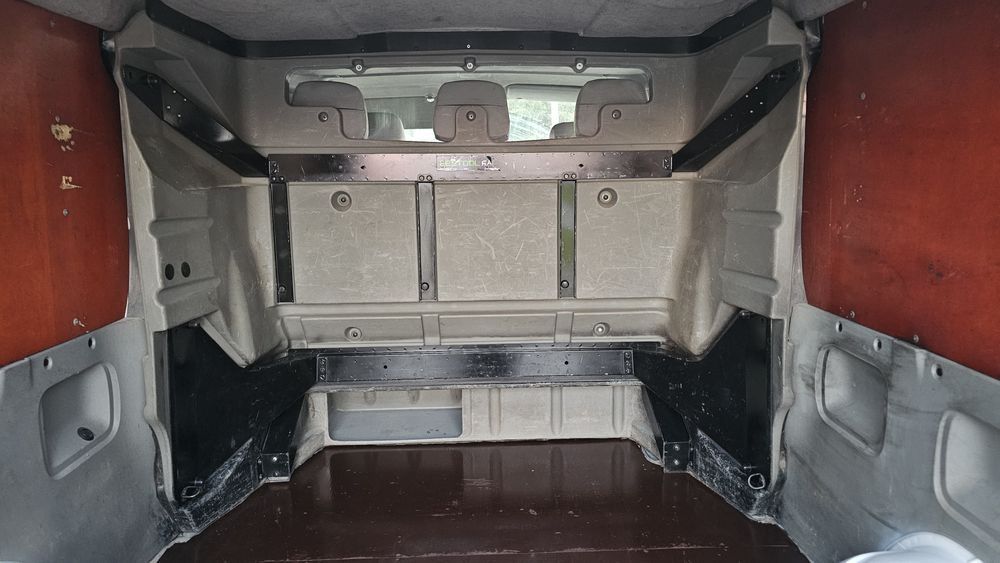 Vivaro Trafic Primastar 01-14 fotele ławka tył zabudowa holenderska