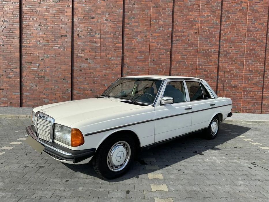 Mercedes-Benz W123 230E Klimatyzacja / Automat / Skóra beczka 1982