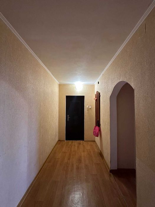 ПРОДАМ великогабаритну 1-кімн. квартиру (3 мкрн, лівий берег)