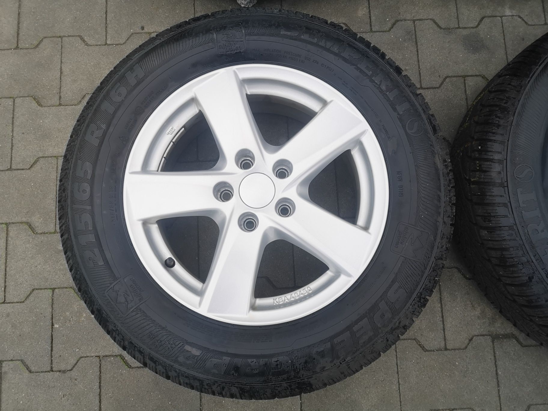 Tiguan felgi aluminiowe 5x112 Q3 6,5x16 ET33 opony ZIMOWE 215/65r16