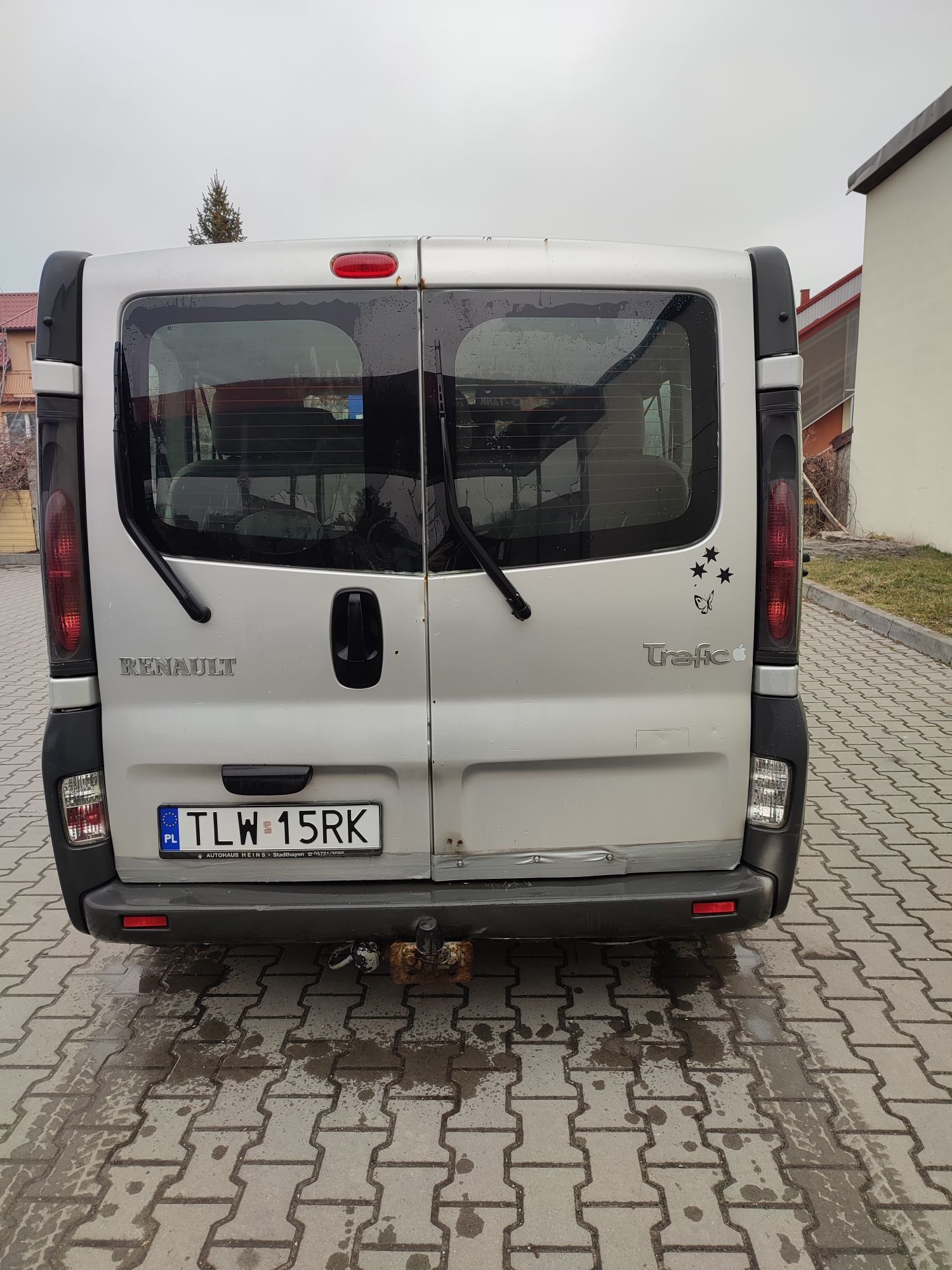 Renault Trafic 9 osobowy