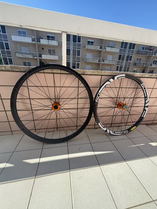 Rodas Carbono Enve/Bontrager 29/27.5 - Mullet