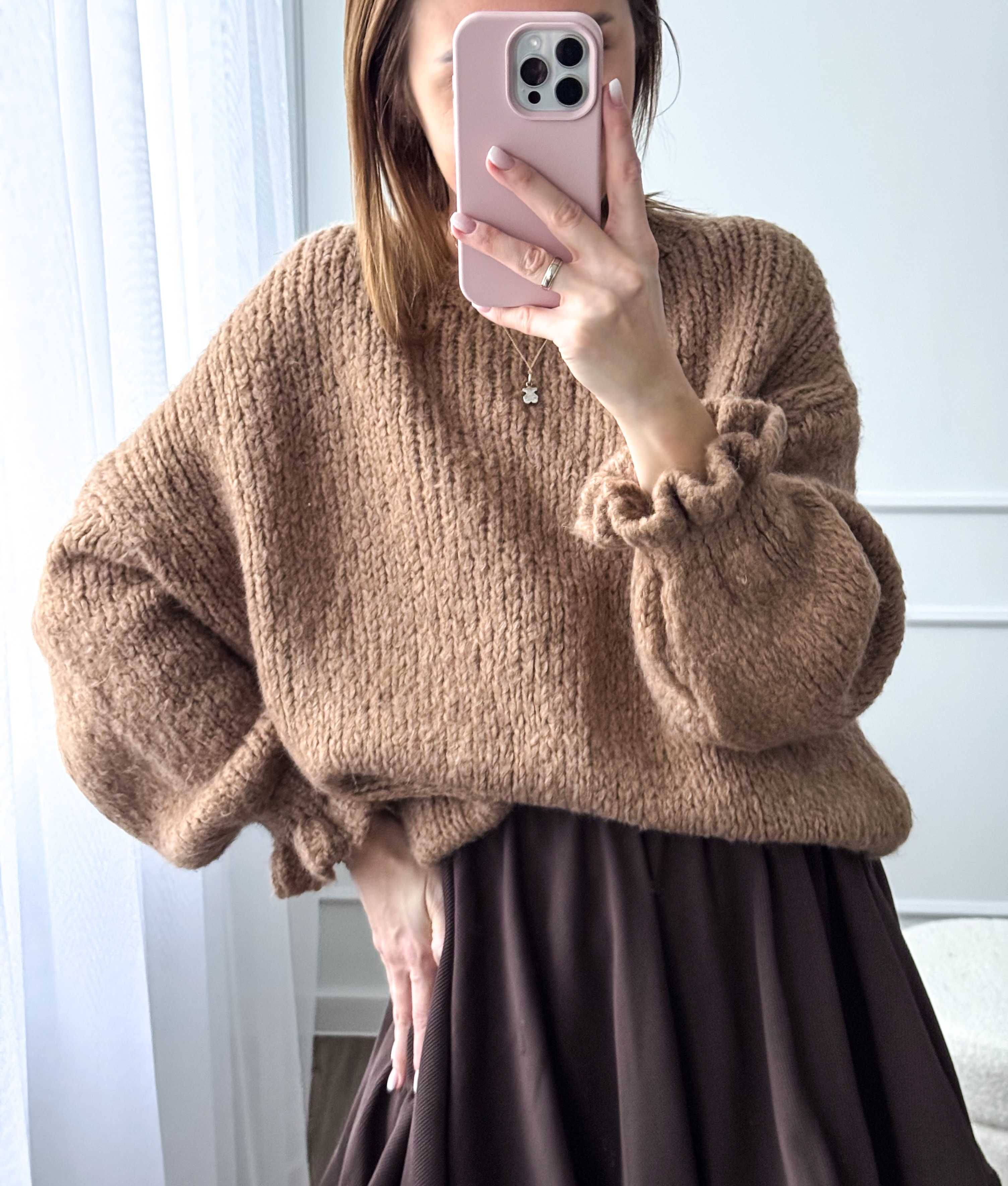 Sweter z wełną brąz oversize falbana rękaw wiskoza ciepły na wiosnę