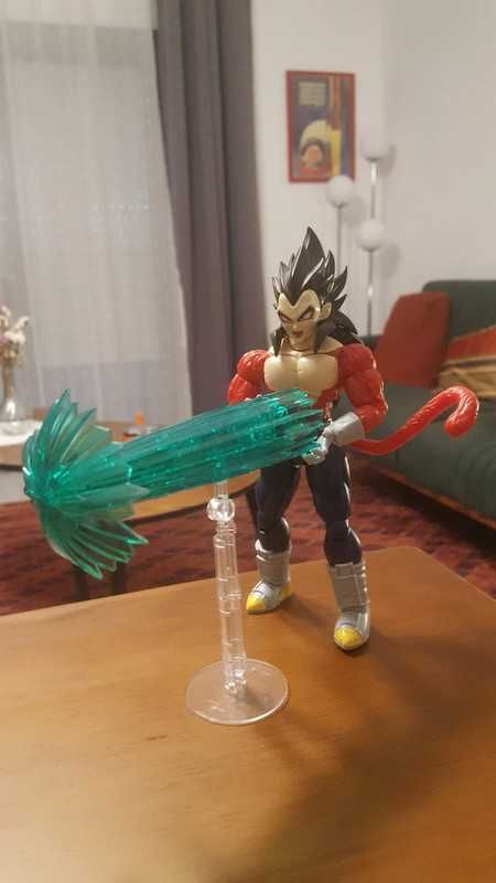 Super Saiyan 4 Vegeta - Figure Rise