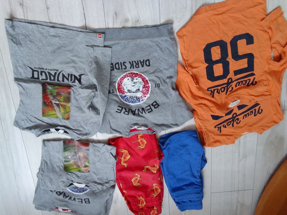 Bluzki H&M i spodenki dla bliźniaków