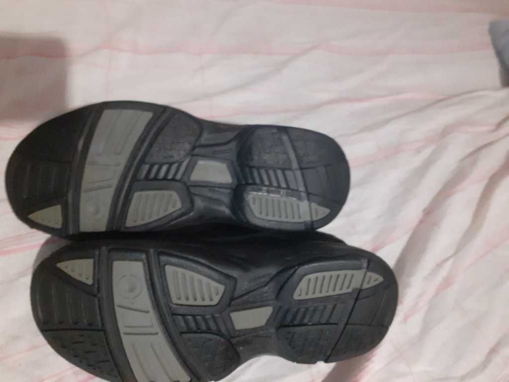 Skórzane, męskie sneakersy roz. 9W (wkładka 26 cm)
