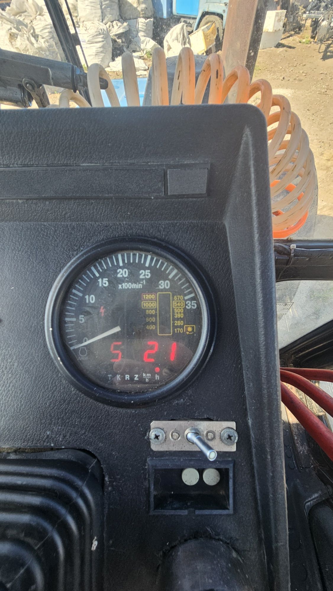 Трактор Белорус-1025.2