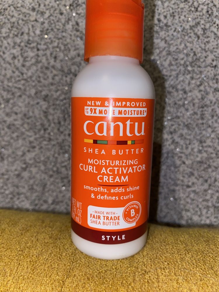 Крем активатор кучерів Cantu Moisturizing Curl Activator Cream