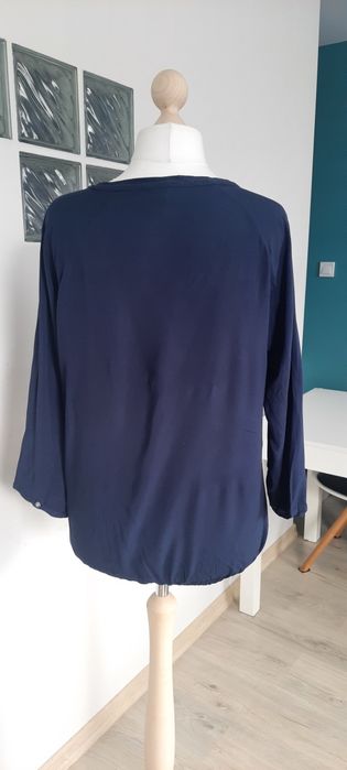 82.Granatowa bluzka r.42/44 TXM wiskoza haft