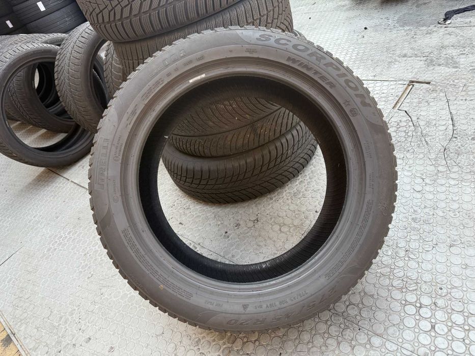 275-45 R20 110V Pirelli Scorpion Winter (BMW) Run Flat RSC розпаровка