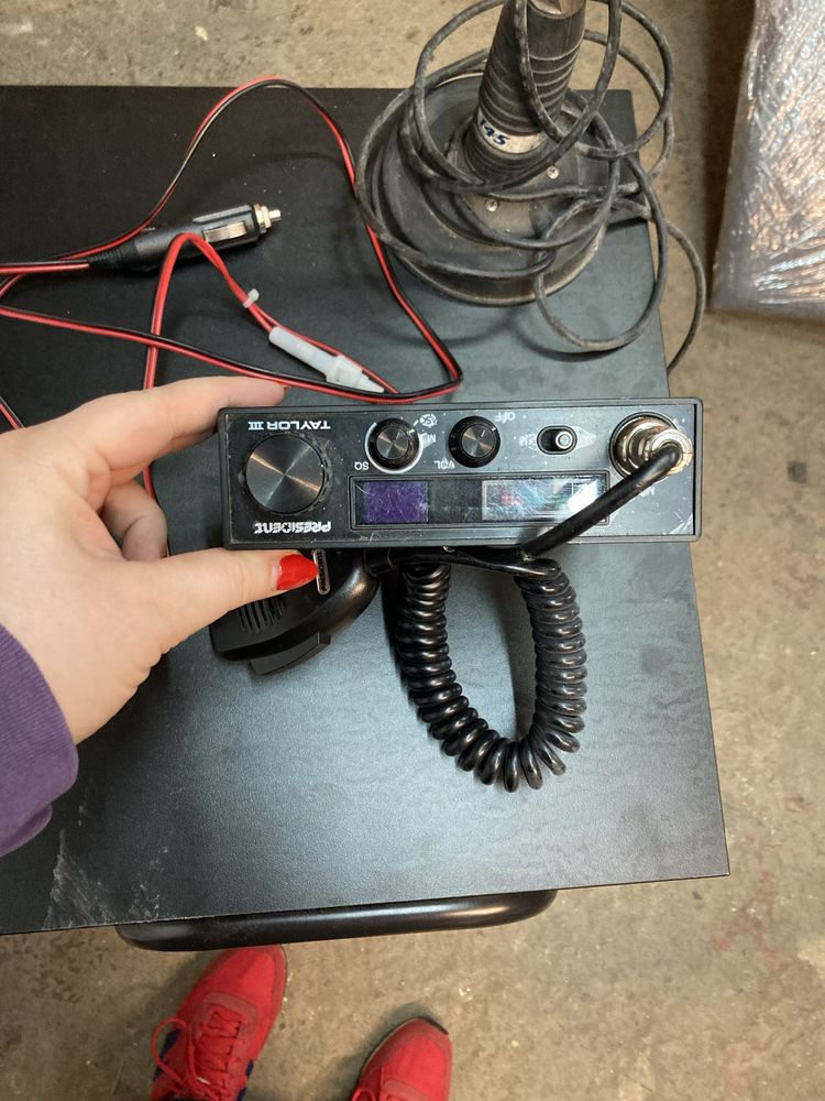 CB radio z anteną