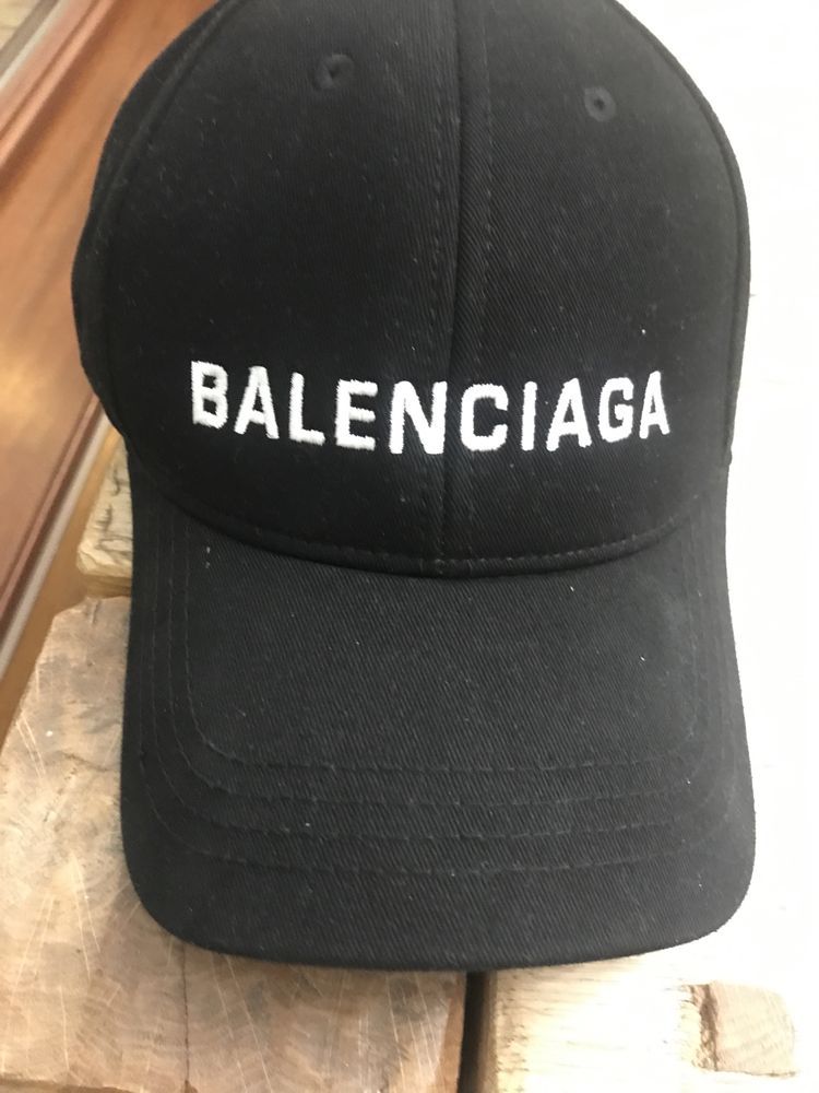 Oryginalna czapka balenciaga