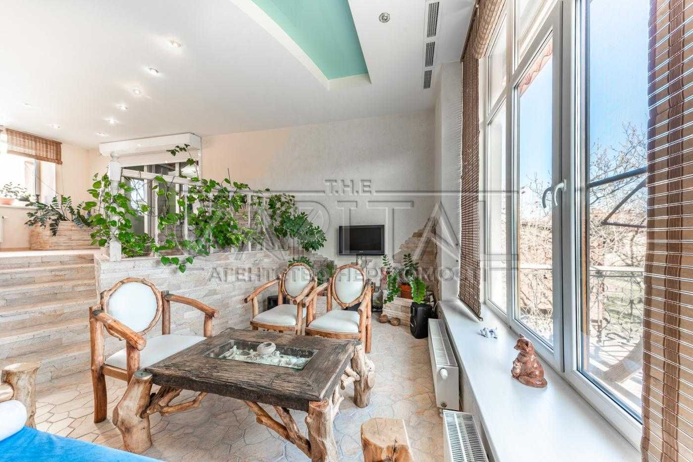 Продажа  Дом
Києво-Святошинский район Чабаны  Нова (850,6м2)