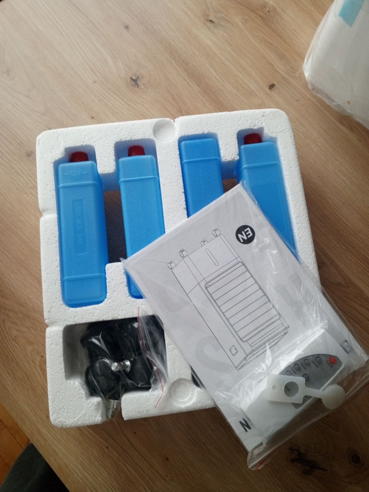 Klimatyzator Wentylator kolumnowy AIR COOLER model RFS-18R biały