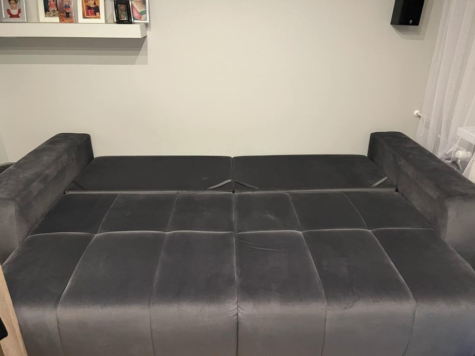 Sofa rozkladana.