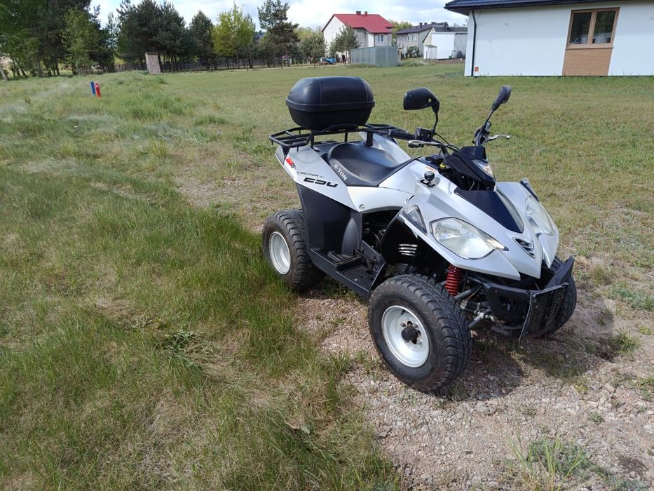 Quad E-Ton 250 z Papierami