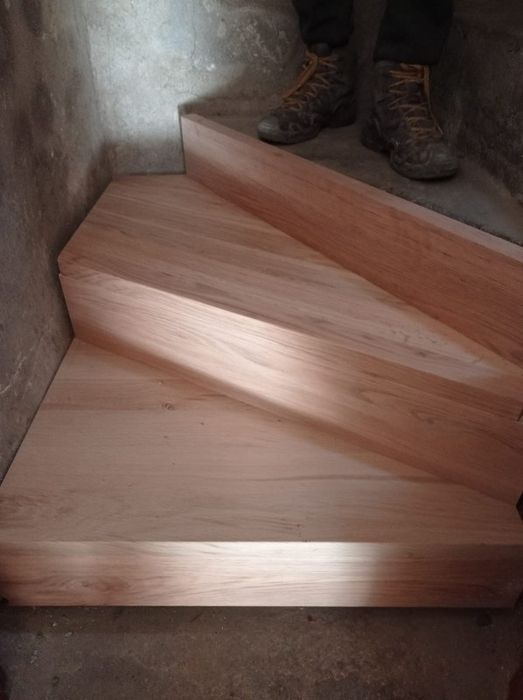 Schody drewniane na beton