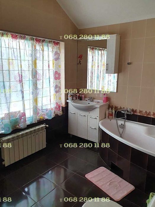Продаж!Затишок, стиль і натхнення! 300м.кв, 6сот!Камін,сад, озерце!