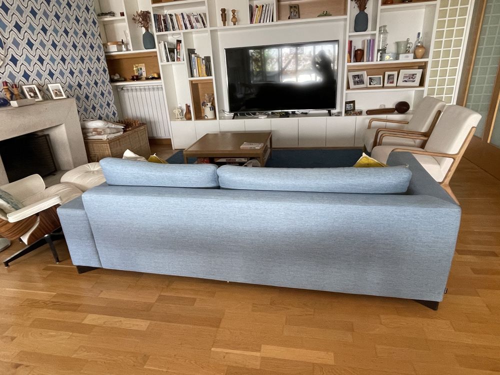 Sofa azul da Pátria interiores