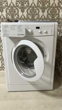 Пральна машина Indesit iwsd61051