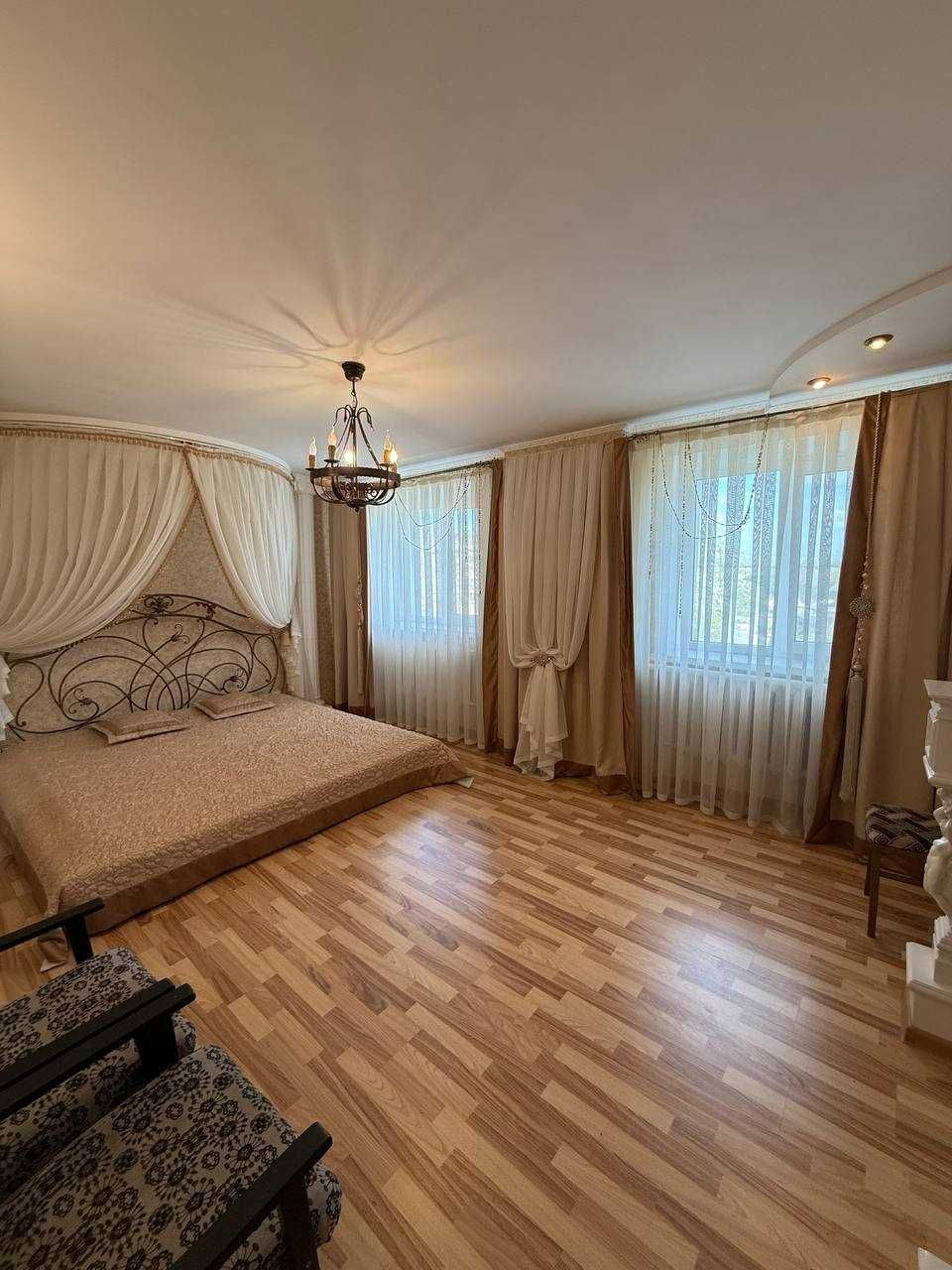 Продаж ДВОХПОВЕРХОВОЇ квартири Пирогівці 117,7 м кв