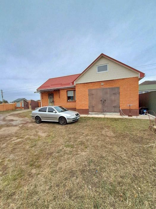 Продам сучасний будинок 350 м2 з меблями та технікою в Підгайцях.