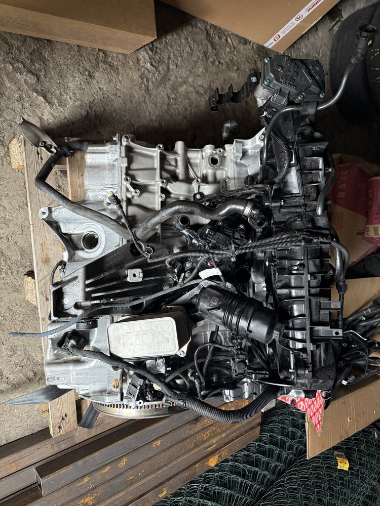 Двигун BMW b58 xdrive 45E гібрид B58B30C турбіна колектор головка