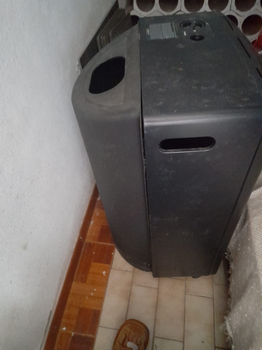 Aquecedor a gás praticamente novo.