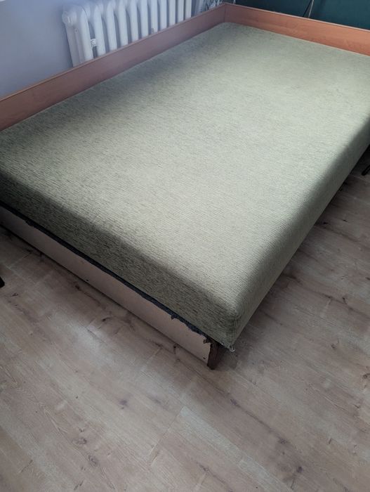 Łóżko 120x200 w bardzo dobrym stanie – ZA DARMO
