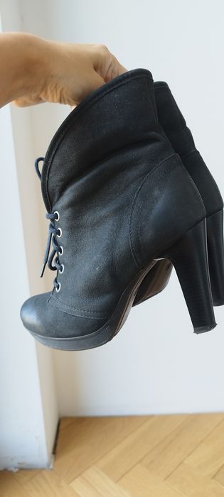 Czarne botki z kożuszkiem 35 wiązane nubuk