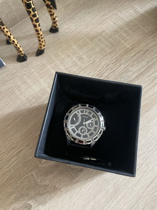 Жіночий годинник Guess