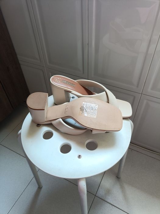 Sapatos novos, tamanho 39