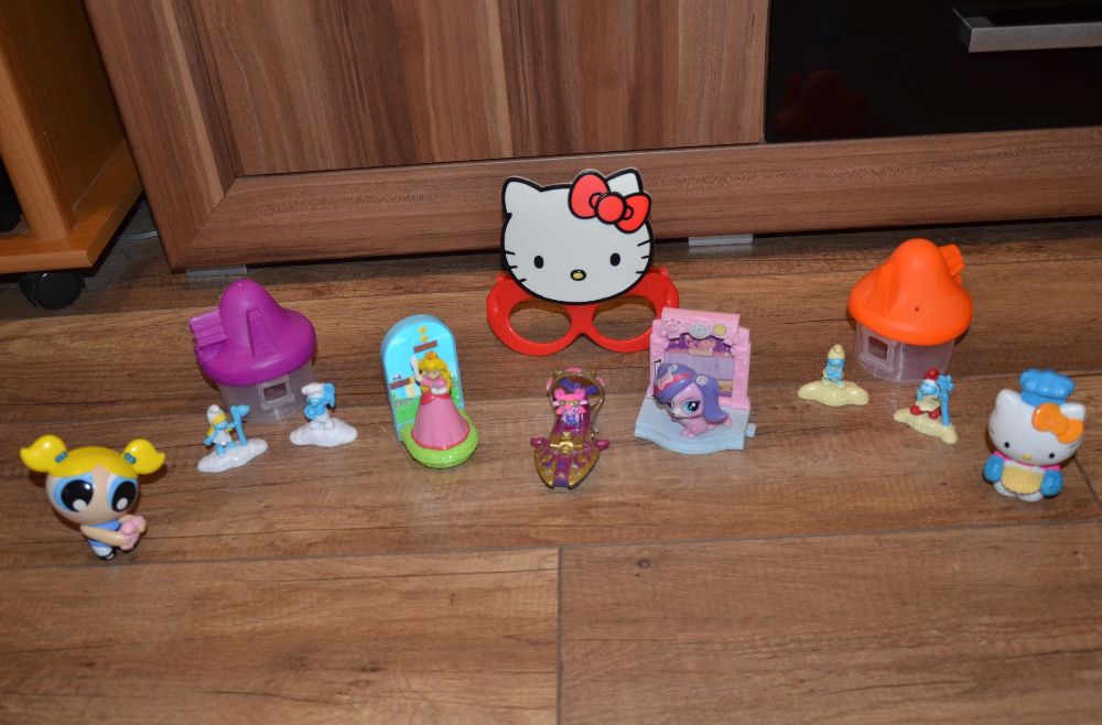 Іграшки з McDonalds Happy Meal Hello Kitty