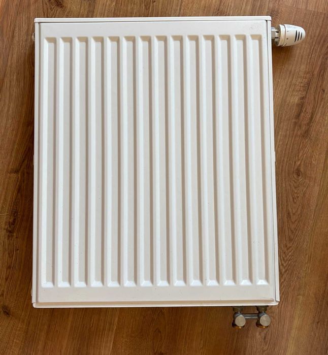 Grzejnik biały pokojowy 60 wys. x 50 szer. x 6 gł.