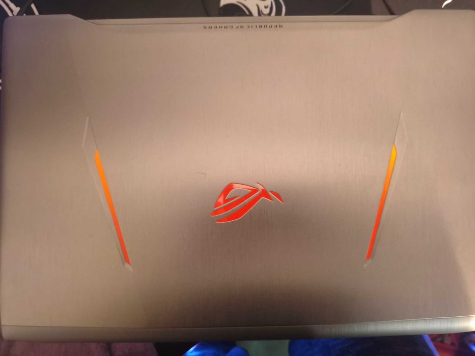 Продам ноутбук Asus ROG Strix GL702VSK