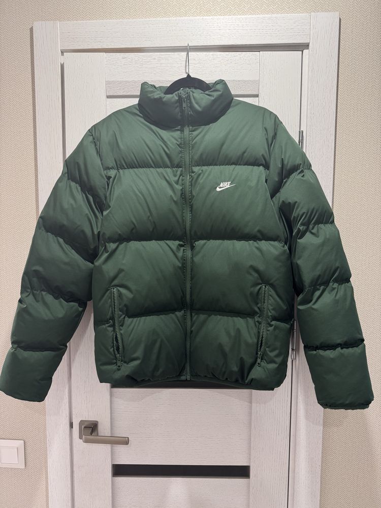 Куртка пуховик Nike club puffer jacket