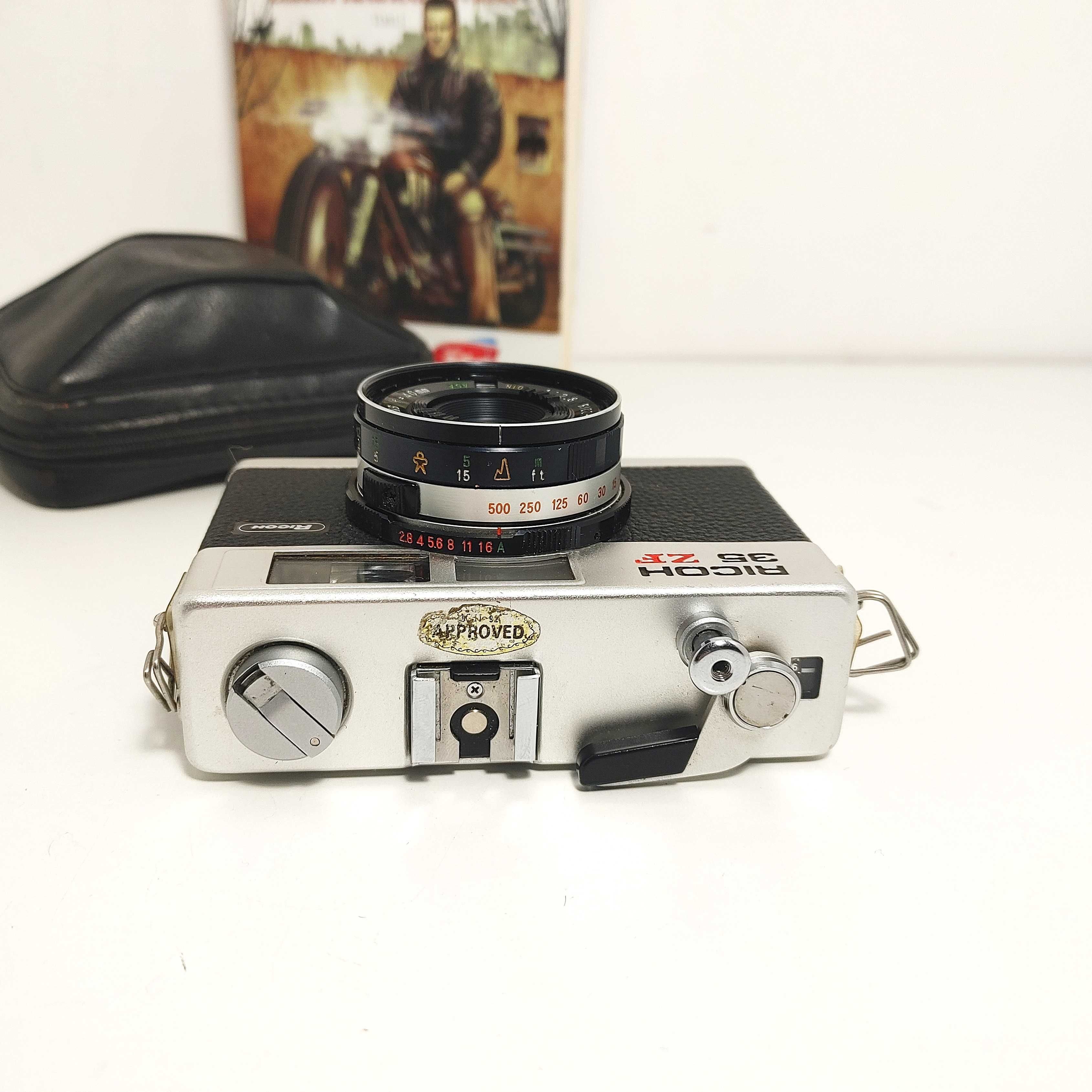 Kompaktowy aparat fotograficzny z 1976 roku RICOH 35 ZF Obiektyw 40 mm