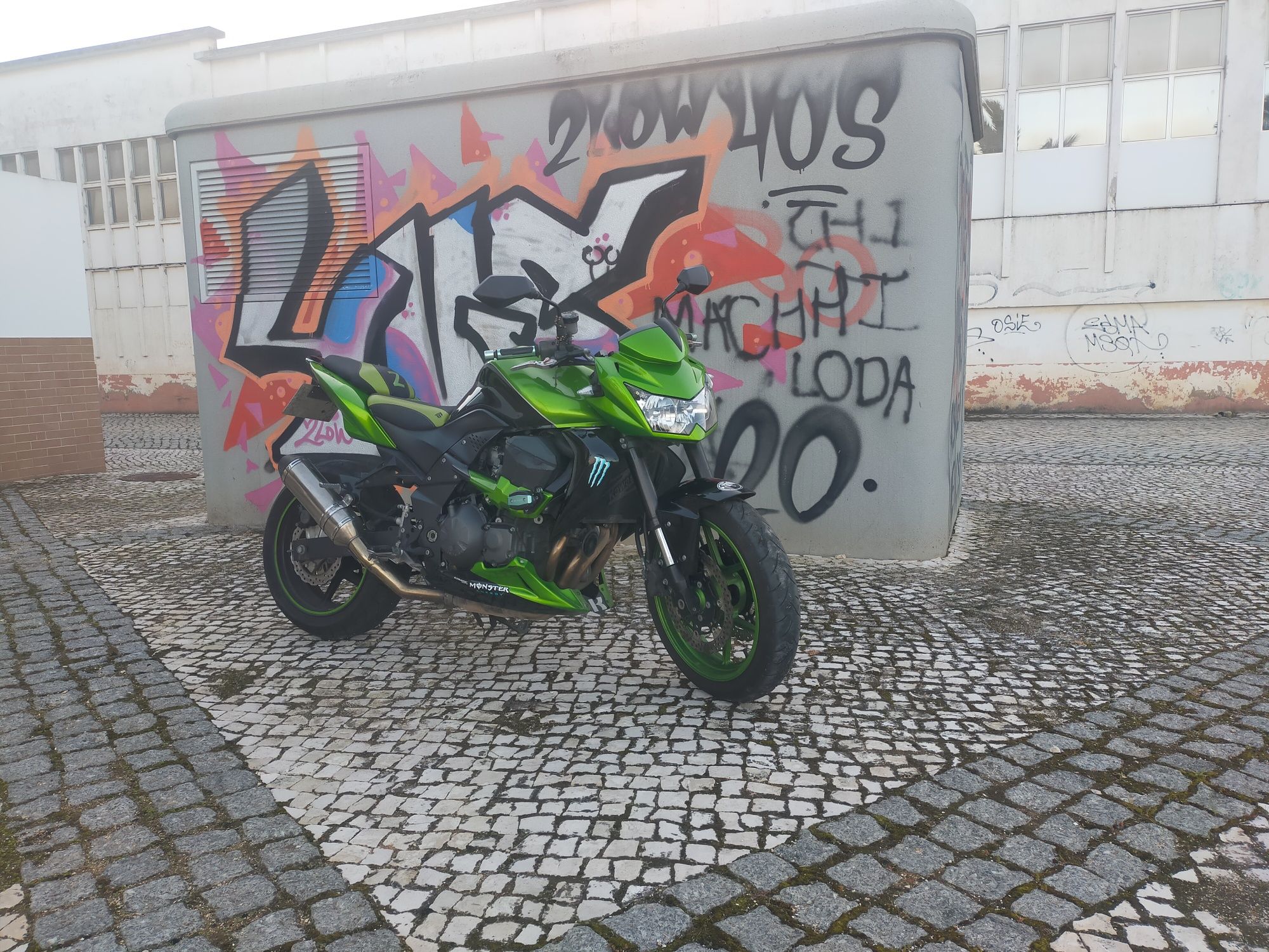 Vendo Kawasaki Z750